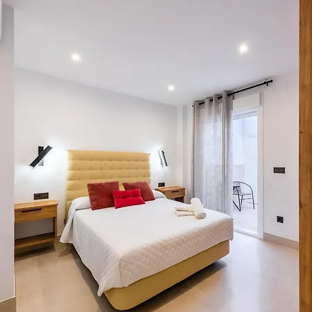 Apto Reformado Centro A 2 Min De La Playa * Nerja